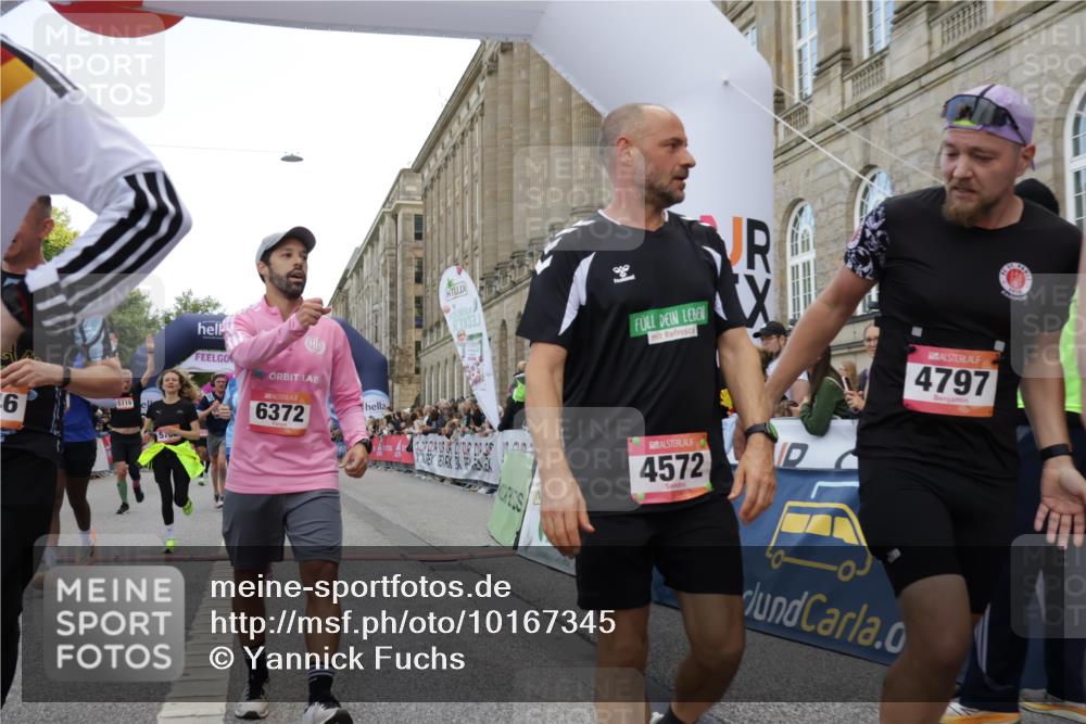 06.09.2026 - CURREX Alsterlauf Yannick Fuchs http://msf.ph/oto/10167345 06.09.2026 09:53:39 Ziel 2537, 2666, 2782, 3205, 3458, 3964, 4082, 4283, 4571, 4572, 4797, 4832, 4937, 4945, 4980, 5029, 5110, 5119, 5236, 5446, 5546, 5590, 5656, 5782, 5822, 5839, 6372, 6455, 6477, 8006, 8133, 8135 meine-sportfotos.de