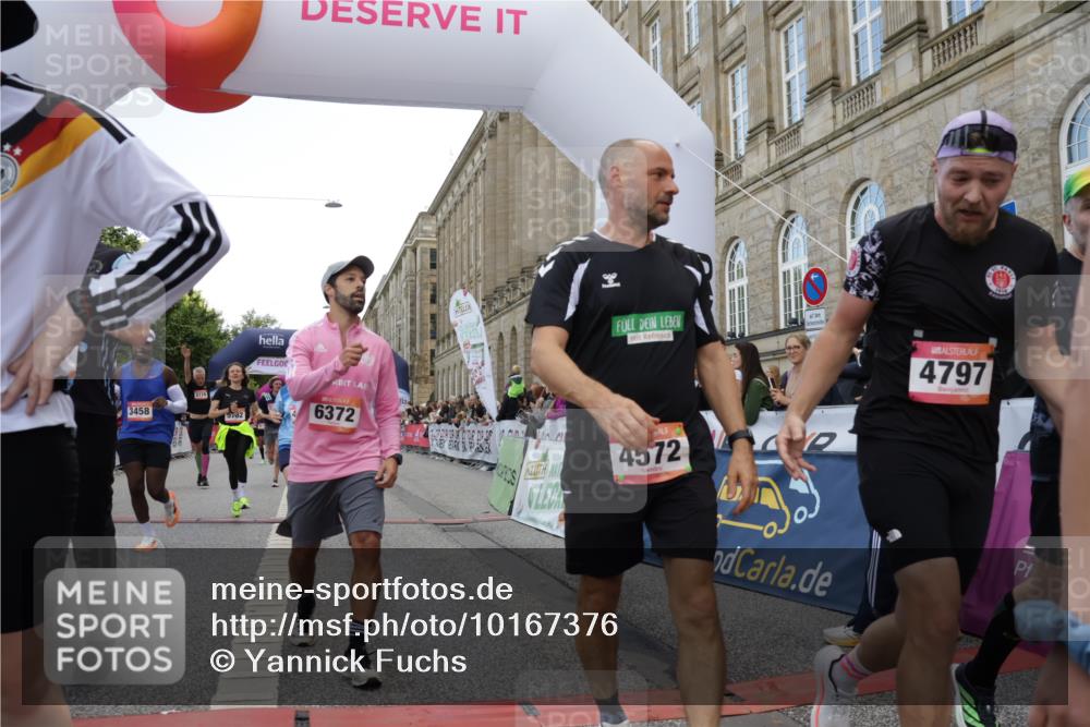 06.09.2026 - CURREX Alsterlauf Yannick Fuchs http://msf.ph/oto/10167376 06.09.2026 09:53:39 Ziel 2537, 2666, 2782, 3205, 3458, 3964, 4082, 4283, 4571, 4572, 4797, 4832, 4937, 4945, 4980, 5029, 5110, 5119, 5236, 5446, 5546, 5590, 5656, 5782, 5822, 5839, 6372, 6455, 6477, 8006, 8133, 8135 meine-sportfotos.de