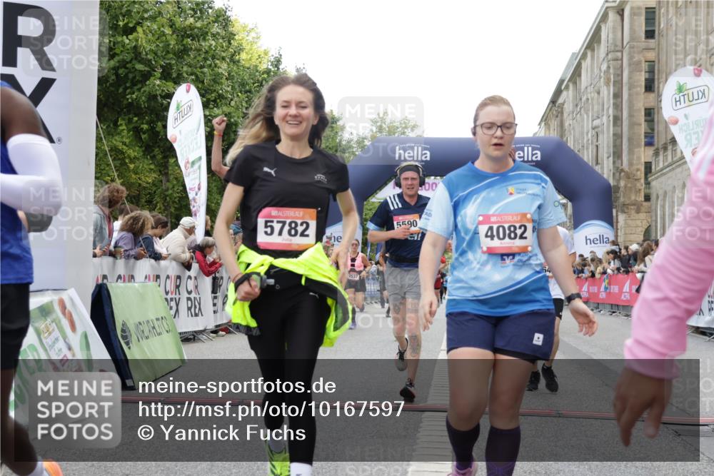 06.09.2026 - CURREX Alsterlauf Yannick Fuchs http://msf.ph/oto/10167597 06.09.2026 09:53:40 Ziel 2537, 2782, 3458, 3964, 4082, 4283, 4571, 4572, 4797, 4832, 4937, 4945, 5110, 5119, 5236, 5446, 5483, 5546, 5590, 5656, 5782, 5839, 6372, 6455, 6477, 8133, 8135 meine-sportfotos.de