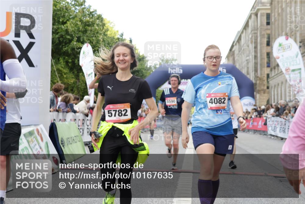 06.09.2026 - CURREX Alsterlauf Yannick Fuchs http://msf.ph/oto/10167635 06.09.2026 09:53:40 Ziel 2537, 2782, 3458, 3964, 4082, 4283, 4571, 4572, 4797, 4832, 4937, 4945, 5110, 5119, 5236, 5446, 5483, 5546, 5590, 5656, 5782, 5839, 6372, 6455, 6477, 8133, 8135 meine-sportfotos.de
