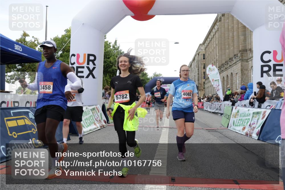 06.09.2026 - CURREX Alsterlauf Yannick Fuchs http://msf.ph/oto/10167756 06.09.2026 09:53:41 Ziel 2537, 2782, 3458, 3661, 3964, 4082, 4283, 4571, 4572, 4797, 4832, 4937, 5110, 5119, 5236, 5446, 5483, 5590, 5656, 5782, 6372, 6455, 6477, 8133, 8135 meine-sportfotos.de