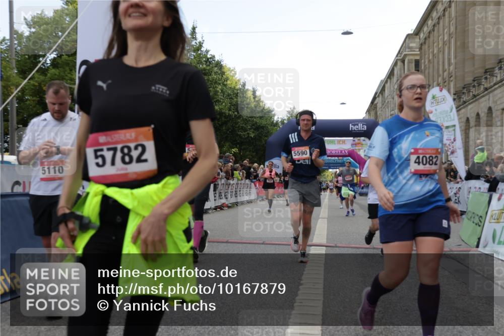 06.09.2026 - CURREX Alsterlauf Yannick Fuchs http://msf.ph/oto/10167879 06.09.2026 09:53:41 Ziel 2537, 2782, 3458, 3661, 3964, 4082, 4283, 4571, 4572, 4797, 4832, 4937, 5110, 5119, 5236, 5446, 5483, 5590, 5656, 5782, 6372, 6455, 6477, 8133, 8135 meine-sportfotos.de