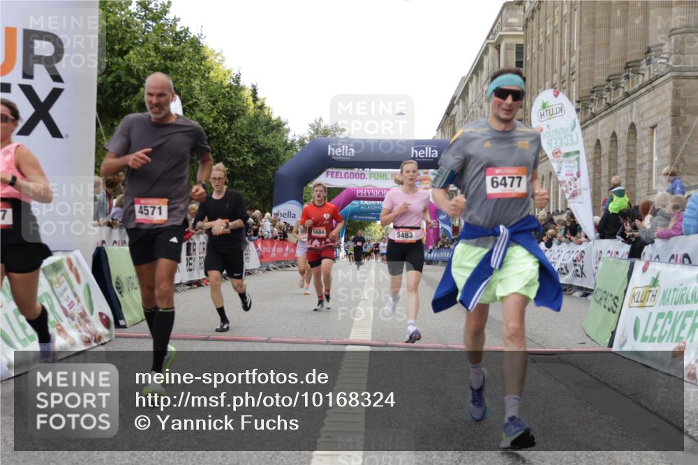 06.09.2026 - CURREX Alsterlauf Yannick Fuchs http://msf.ph/oto/10168324 06.09.2026 09:53:45 Ziel 2537, 3458, 3661, 3964, 4082, 4571, 4617, 5110, 5119, 5483, 5590, 5782, 5884, 6477 meine-sportfotos.de