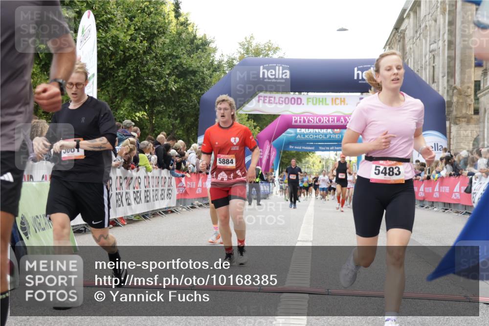 06.09.2026 - CURREX Alsterlauf Yannick Fuchs http://msf.ph/oto/10168385 06.09.2026 09:53:46 Ziel 2537, 3661, 3964, 4571, 4617, 5119, 5483, 5590, 5782, 5884, 6477 meine-sportfotos.de