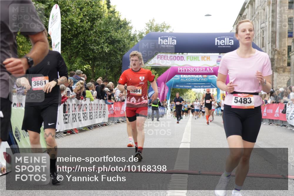 06.09.2026 - CURREX Alsterlauf Yannick Fuchs http://msf.ph/oto/10168398 06.09.2026 09:53:46 Ziel 2537, 3661, 3964, 4571, 4617, 5119, 5483, 5590, 5782, 5884, 6477 meine-sportfotos.de
