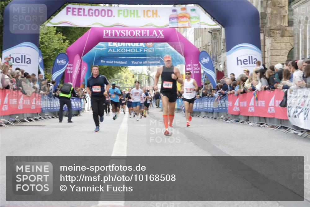 06.09.2026 - CURREX Alsterlauf Yannick Fuchs http://msf.ph/oto/10168508 06.09.2026 09:53:48 Ziel 2537, 3102, 3661, 3964, 4571, 4617, 5119, 5483, 5590, 5884, 5987, 6477 meine-sportfotos.de