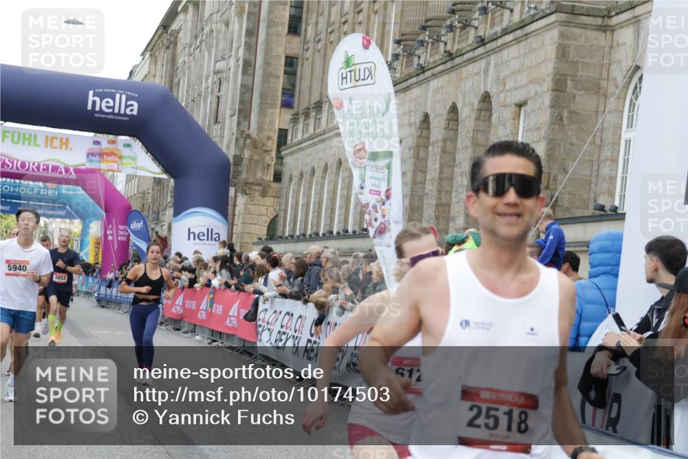 06.09.2026 - CURREX Alsterlauf Yannick Fuchs http://msf.ph/oto/10174503 06.09.2026 09:53:58 Ziel 2309, 2518, 3102, 3231, 3334, 3556, 3852, 4925, 5273, 5940, 5987, 6125, 6234 meine-sportfotos.de