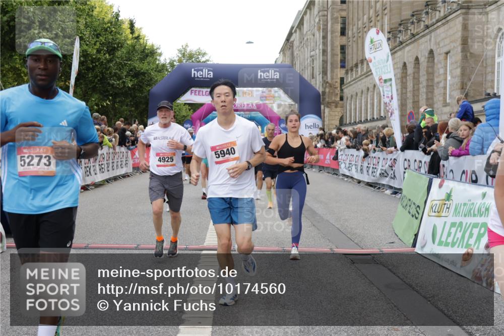 06.09.2026 - CURREX Alsterlauf Yannick Fuchs http://msf.ph/oto/10174560 06.09.2026 09:54:01 Ziel 2309, 2347, 2518, 3231, 3334, 3556, 3852, 4801, 4803, 4925, 4965, 5273, 5940, 6125, 6234, 8299 meine-sportfotos.de
