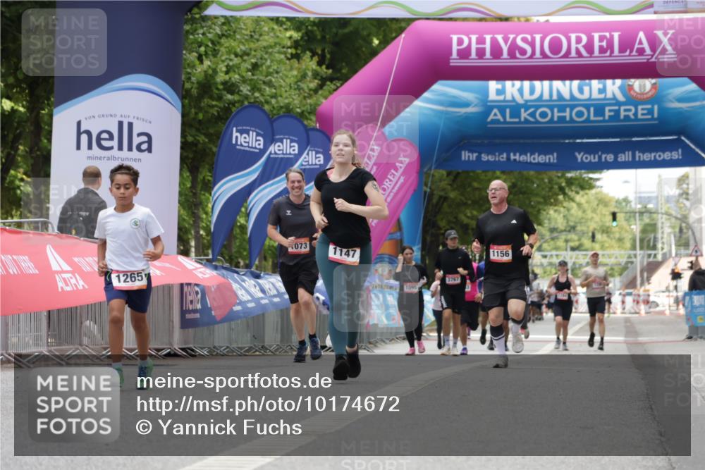 06.09.2026 - CURREX Alsterlauf Yannick Fuchs http://msf.ph/oto/10174672 06.09.2026 12:01:24 Ziel 1026, 1243 meine-sportfotos.de
