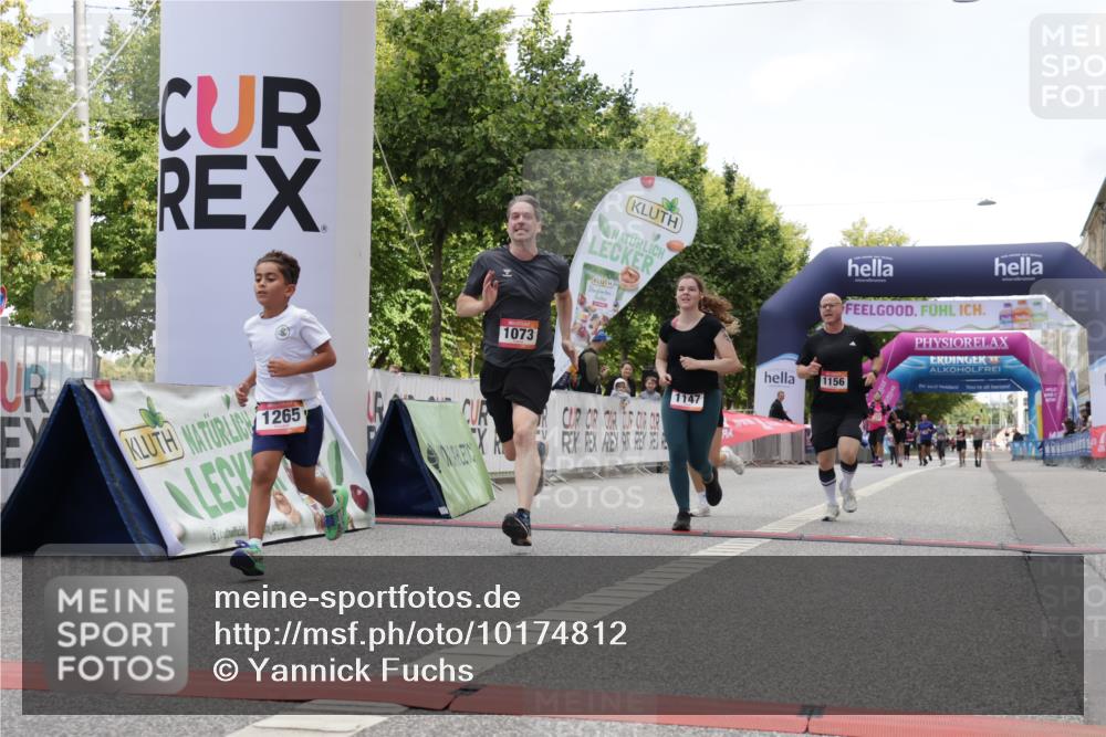 06.09.2026 - CURREX Alsterlauf Yannick Fuchs http://msf.ph/oto/10174812 06.09.2026 12:01:30 Ziel 1073, 1147, 1155, 1156, 1243, 1265 meine-sportfotos.de