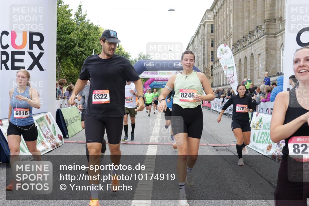 06.09.2026 - CURREX Alsterlauf Yannick Fuchs http://msf.ph/oto/10174919 06.09.2026 09:54:08 Ziel 2347, 2359, 2530, 3231, 3391, 3483, 3556, 3701, 3852, 3944, 4053, 4054, 4564, 4801, 4803, 4925, 4965, 5103, 5120, 5182, 5354, 5528, 5684, 5696, 5900, 5940, 6016, 6184, 6234, 8246, 8299, 8322 meine-sportfotos.de