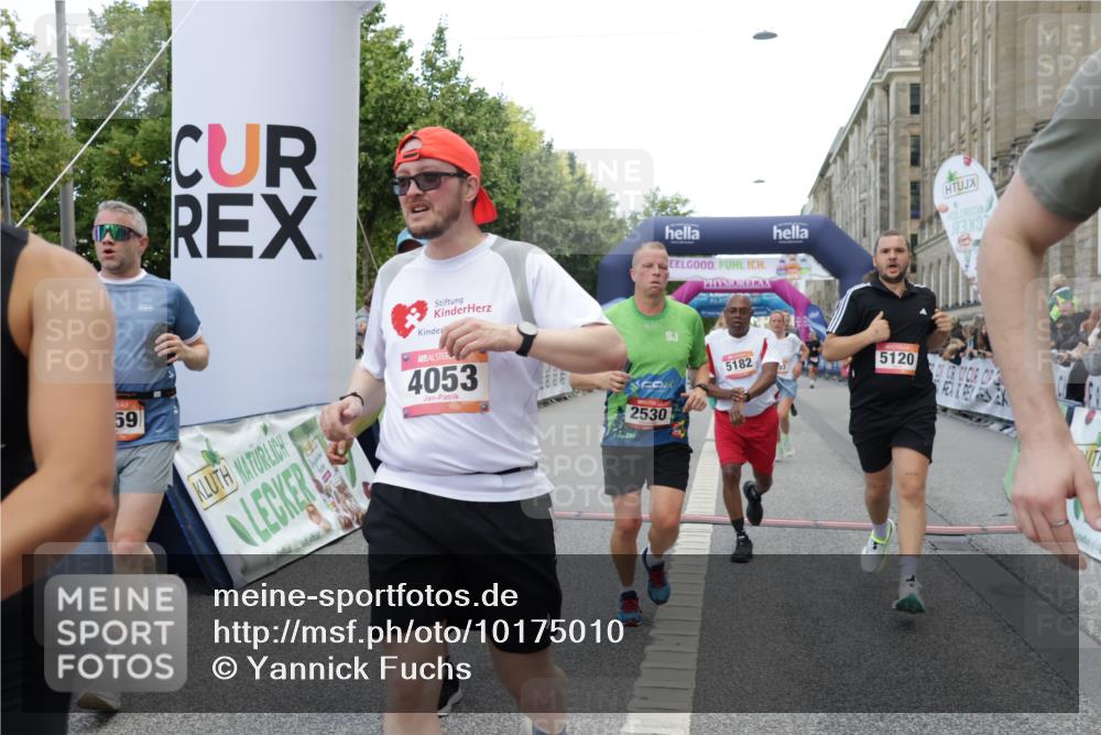 06.09.2026 - CURREX Alsterlauf Yannick Fuchs http://msf.ph/oto/10175010 06.09.2026 09:54:13 Ziel 2359, 2405, 2415, 2530, 3391, 3483, 3701, 3944, 4053, 4054, 4182, 4308, 4309, 4564, 4965, 5103, 5120, 5182, 5353, 5354, 5528, 5684, 5696, 5900, 6016, 6184, 6287, 8246, 8299, 8322 meine-sportfotos.de