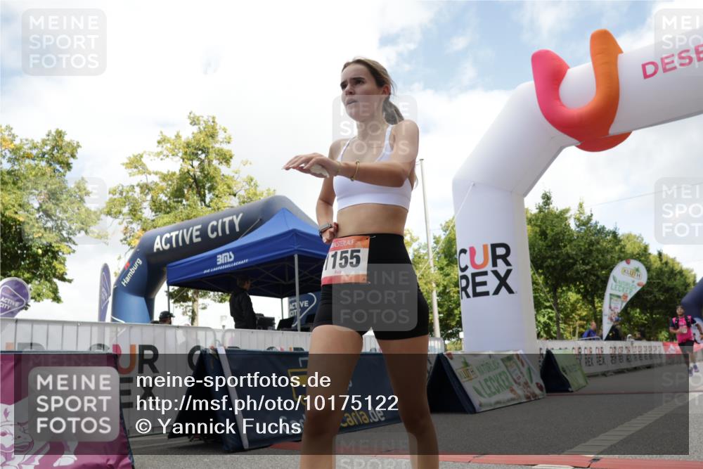 06.09.2026 - CURREX Alsterlauf Yannick Fuchs http://msf.ph/oto/10175122 06.09.2026 12:01:35 Ziel 1073, 1147, 1155, 1156, 1233, 1265 meine-sportfotos.de