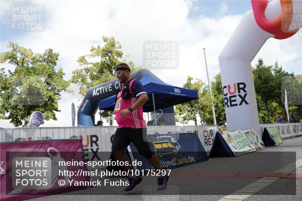 06.09.2026 - CURREX Alsterlauf Yannick Fuchs http://msf.ph/oto/10175297 06.09.2026 12:01:38 Ziel 1147, 1155, 1156, 1233 meine-sportfotos.de
