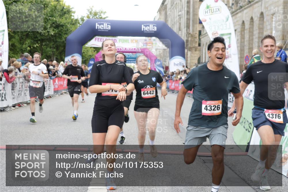 06.09.2026 - CURREX Alsterlauf Yannick Fuchs http://msf.ph/oto/10175353 06.09.2026 09:54:20 Ziel 2405, 2415, 2530, 3391, 3393, 3591, 3770, 4182, 4308, 4309, 4316, 4326, 5120, 5182, 5353, 5579, 5900, 5934, 6194, 6287, 6442, 6469, 8179 meine-sportfotos.de