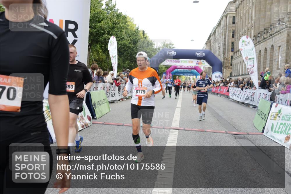 06.09.2026 - CURREX Alsterlauf Yannick Fuchs http://msf.ph/oto/10175586 06.09.2026 09:54:23 Ziel 2415, 3393, 3591, 3770, 4007, 4108, 4182, 4308, 4309, 4316, 4326, 4661, 5579, 5934, 6163, 6194, 6442, 6469, 8179 meine-sportfotos.de