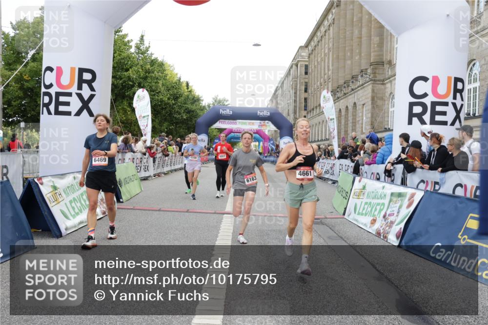 06.09.2026 - CURREX Alsterlauf Yannick Fuchs http://msf.ph/oto/10175795 06.09.2026 09:54:27 Ziel 3393, 3591, 4007, 4108, 4316, 4326, 4574, 4661, 5579, 5934, 6051, 6163, 6175, 6194, 6442, 6469, 8179 meine-sportfotos.de