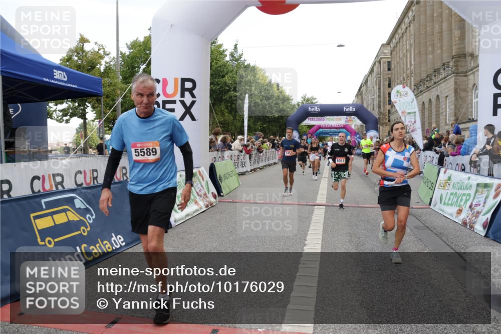 06.09.2026 - CURREX Alsterlauf Yannick Fuchs http://msf.ph/oto/10176029 06.09.2026 09:54:36 Ziel 2162, 2179, 2477, 3233, 3410, 3478, 4574, 5116, 5250, 5447, 5589, 5654, 5700, 5701, 6011, 6051, 6175, 6329, 6331, 6437 meine-sportfotos.de