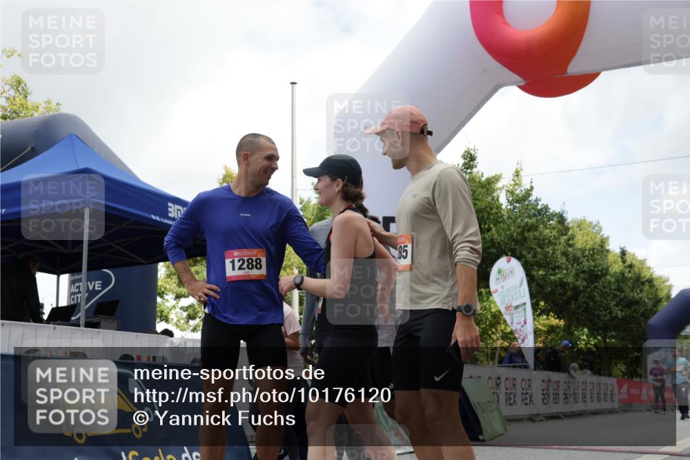 06.09.2026 - CURREX Alsterlauf Yannick Fuchs http://msf.ph/oto/10176120 06.09.2026 12:01:57 Ziel 1285, 1286, 1288, 1298, 1305, 1326, 8042 meine-sportfotos.de