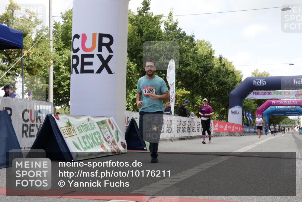 06.09.2026 - CURREX Alsterlauf Yannick Fuchs http://msf.ph/oto/10176211 06.09.2026 12:02:03 Ziel 1150, 1326 meine-sportfotos.de