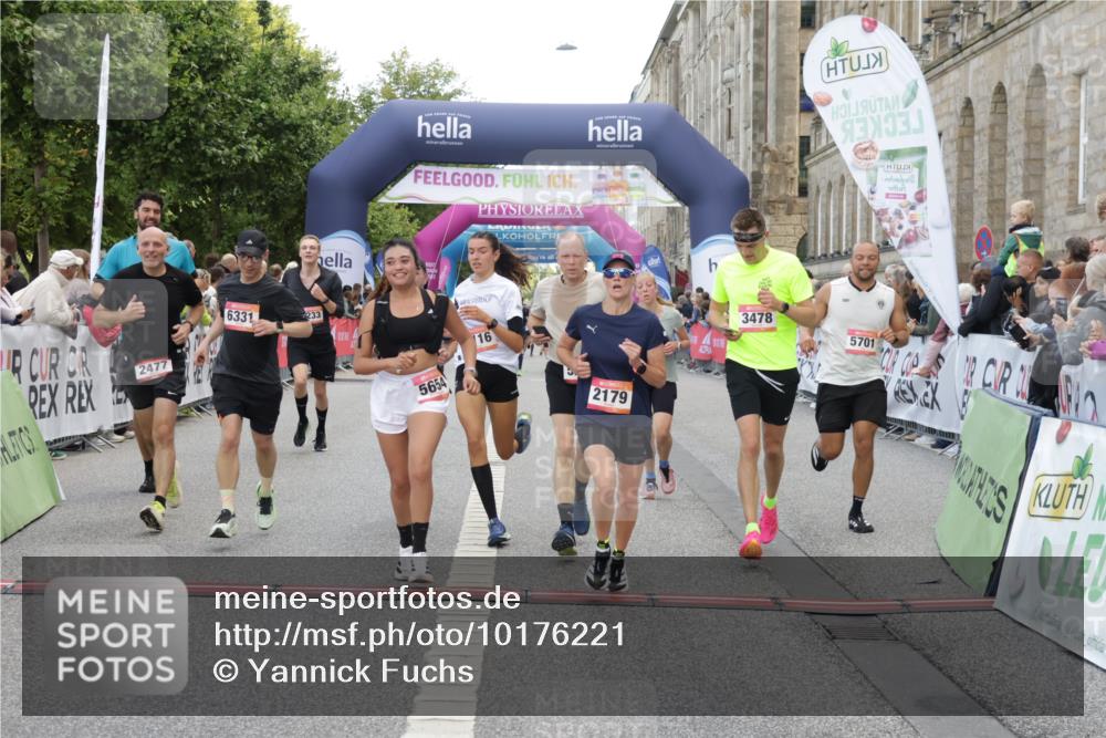 06.09.2026 - CURREX Alsterlauf Yannick Fuchs http://msf.ph/oto/10176221 06.09.2026 09:54:38 Ziel 2162, 2179, 2477, 3233, 3410, 3478, 5116, 5250, 5447, 5589, 5654, 5700, 5701, 6011, 6175, 6329, 6331, 6437 meine-sportfotos.de