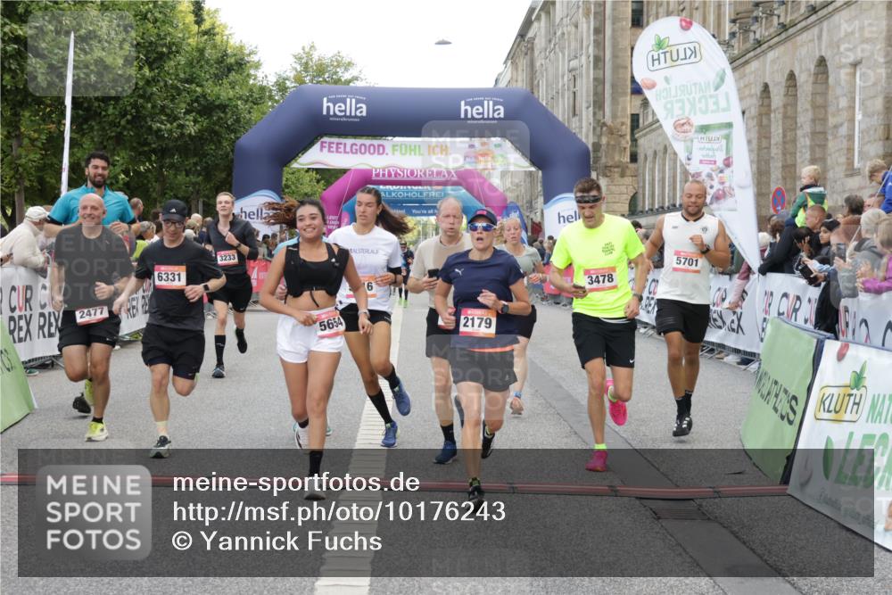 06.09.2026 - CURREX Alsterlauf Yannick Fuchs http://msf.ph/oto/10176243 06.09.2026 09:54:39 Ziel 2162, 2179, 2477, 3233, 3410, 3478, 5116, 5250, 5447, 5589, 5654, 5700, 5701, 6011, 6329, 6331, 6437 meine-sportfotos.de