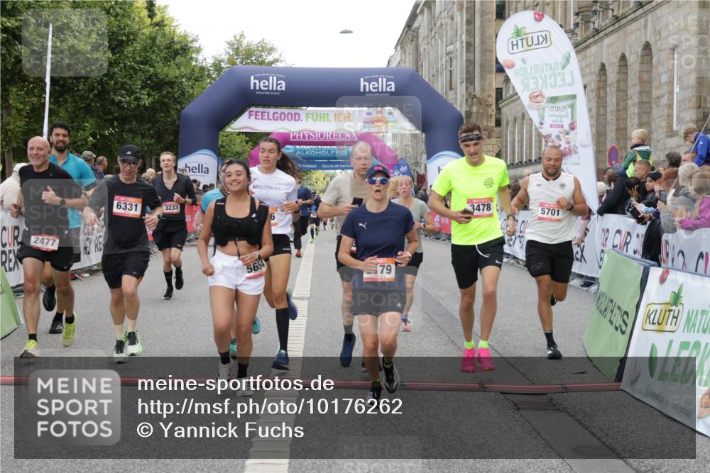 06.09.2026 - CURREX Alsterlauf Yannick Fuchs http://msf.ph/oto/10176262 06.09.2026 09:54:39 Ziel 2162, 2179, 2477, 3233, 3410, 3478, 5116, 5250, 5447, 5589, 5654, 5700, 5701, 6011, 6329, 6331, 6437 meine-sportfotos.de