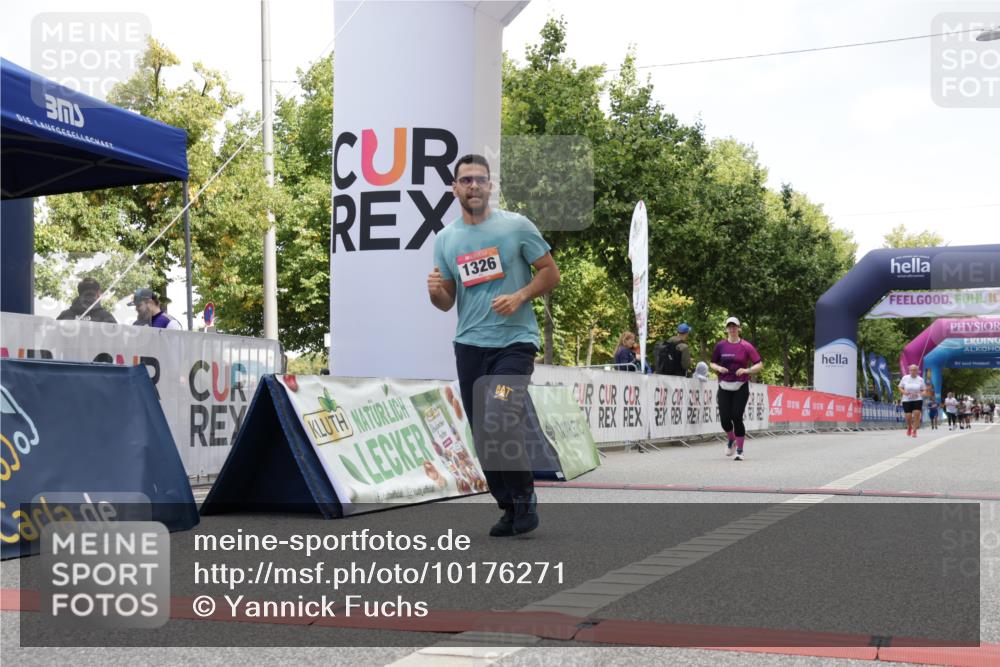 06.09.2026 - CURREX Alsterlauf Yannick Fuchs http://msf.ph/oto/10176271 06.09.2026 12:02:03 Ziel 1150, 1326 meine-sportfotos.de