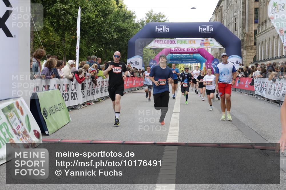 06.09.2026 - CURREX Alsterlauf Yannick Fuchs http://msf.ph/oto/10176491 06.09.2026 09:54:43 Ziel 2179, 2433, 2451, 2477, 2640, 3233, 3410, 3413, 3478, 3629, 4206, 4974, 5116, 5250, 5447, 5654, 5666, 5700, 5701, 6011, 6079, 6329, 6331, 6437 meine-sportfotos.de