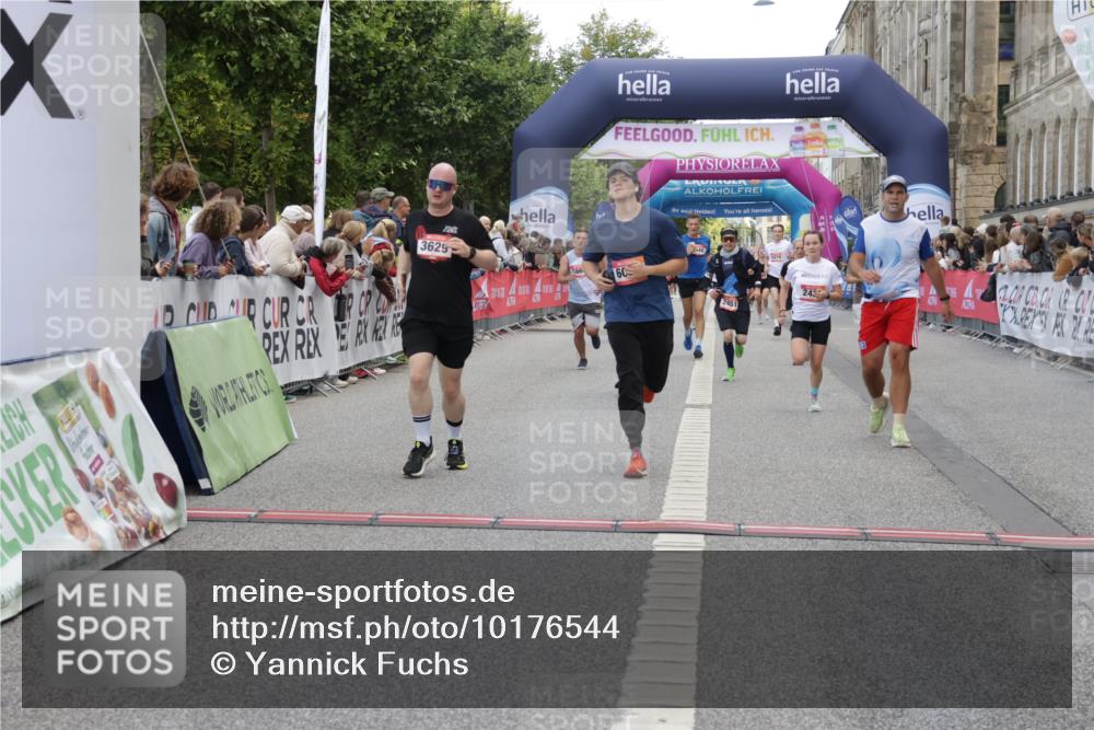 06.09.2026 - CURREX Alsterlauf Yannick Fuchs http://msf.ph/oto/10176544 06.09.2026 09:54:44 Ziel 2179, 2433, 2451, 2477, 2640, 3233, 3410, 3413, 3478, 3629, 4206, 4394, 4974, 5116, 5250, 5447, 5654, 5666, 5700, 5701, 6011, 6079, 6329, 6331 meine-sportfotos.de