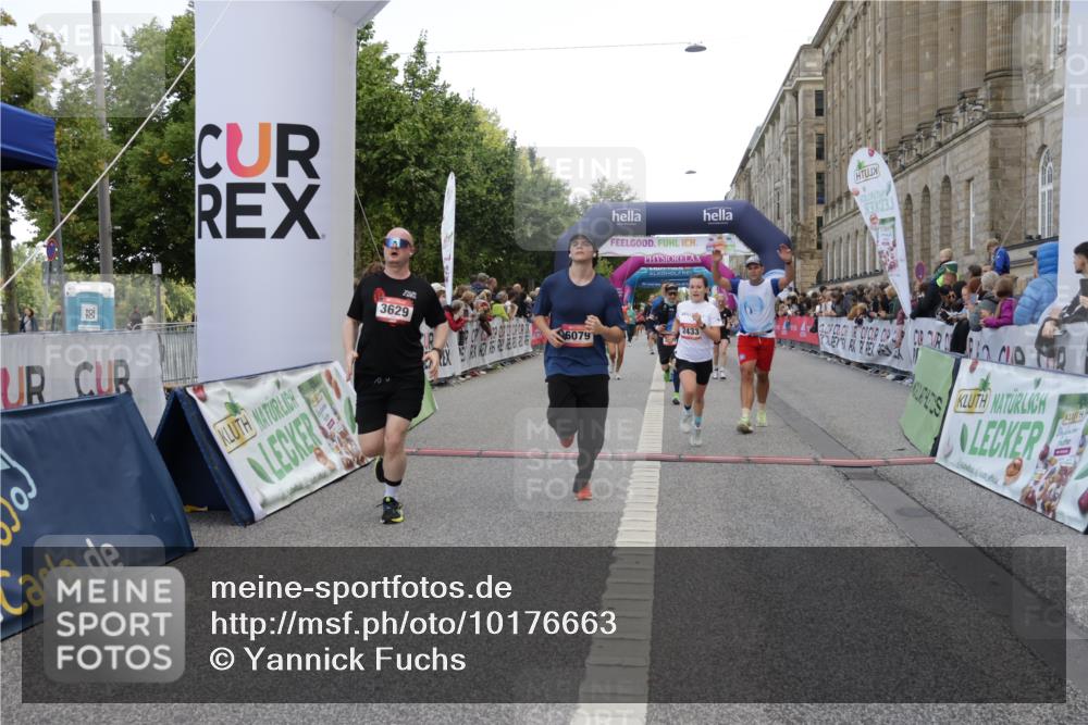 06.09.2026 - CURREX Alsterlauf Yannick Fuchs http://msf.ph/oto/10176663 06.09.2026 09:54:45 Ziel 2179, 2433, 2451, 2477, 2640, 3233, 3413, 3478, 3629, 4206, 4394, 4974, 5116, 5250, 5447, 5654, 5657, 5666, 5700, 5701, 6079, 6210, 6329, 6331 meine-sportfotos.de