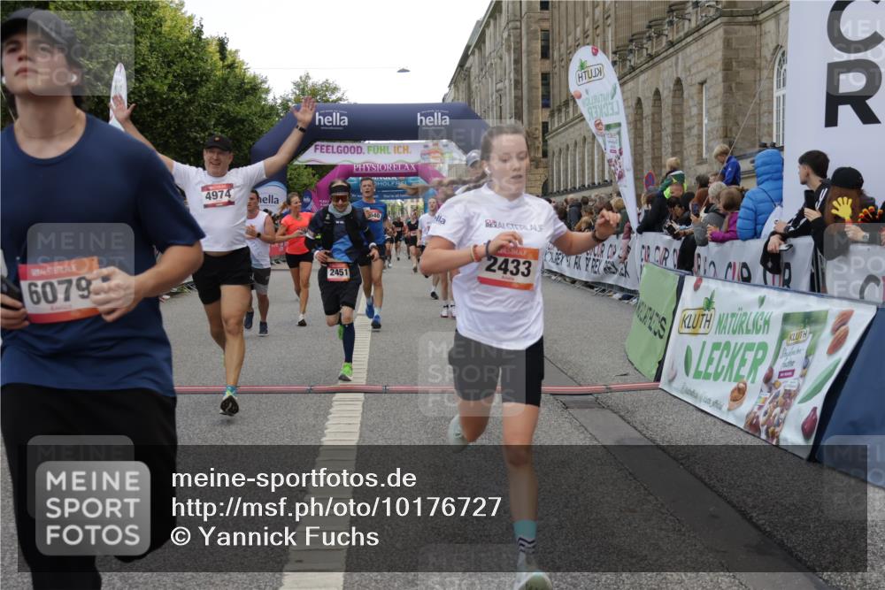 06.09.2026 - CURREX Alsterlauf Yannick Fuchs http://msf.ph/oto/10176727 06.09.2026 09:54:46 Ziel 2179, 2433, 2451, 2477, 2640, 3233, 3413, 3478, 3629, 4206, 4394, 4974, 5116, 5250, 5447, 5654, 5657, 5666, 5700, 5701, 6079, 6210, 6329, 6331 meine-sportfotos.de