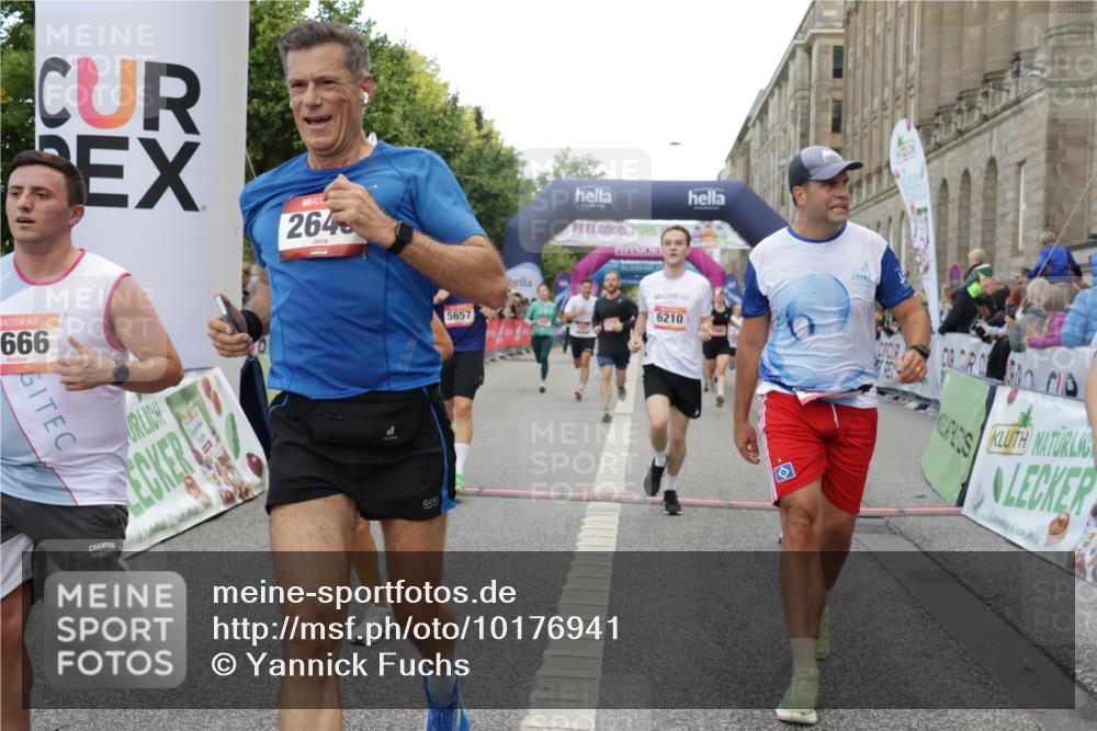 06.09.2026 - CURREX Alsterlauf Yannick Fuchs http://msf.ph/oto/10176941 06.09.2026 09:54:49 Ziel 2395, 2433, 2451, 2587, 2640, 3251, 3413, 3629, 3991, 4206, 4394, 4458, 4974, 5165, 5657, 5666, 6079, 6191, 6210 meine-sportfotos.de