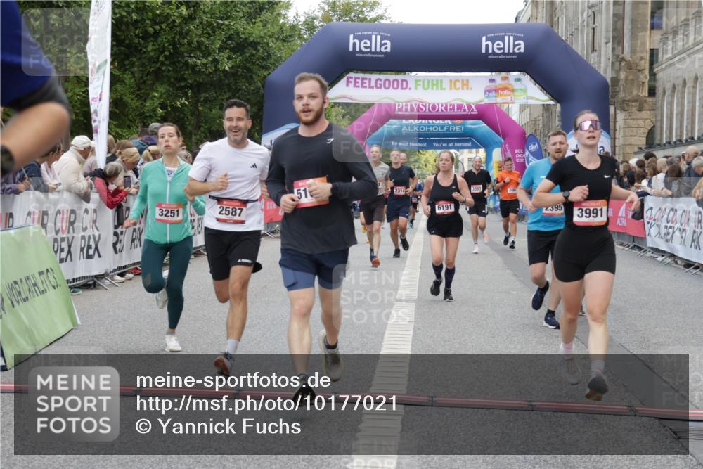 06.09.2026 - CURREX Alsterlauf Yannick Fuchs http://msf.ph/oto/10177021 06.09.2026 09:54:52 Ziel 2314, 2395, 2433, 2451, 2587, 2640, 3251, 3341, 3363, 3413, 3629, 3991, 4206, 4335, 4394, 4458, 4974, 5165, 5657, 5666, 6079, 6191, 6210 meine-sportfotos.de