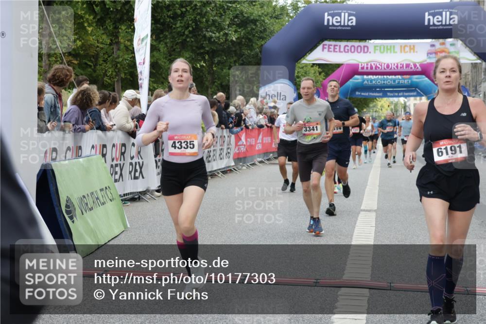 06.09.2026 - CURREX Alsterlauf Yannick Fuchs http://msf.ph/oto/10177303 06.09.2026 09:54:54 Ziel 2314, 2395, 2397, 2451, 2494, 2587, 2640, 2962, 3251, 3341, 3363, 3413, 3991, 4206, 4335, 4394, 4458, 5165, 5385, 5657, 5666, 6191, 6210 meine-sportfotos.de