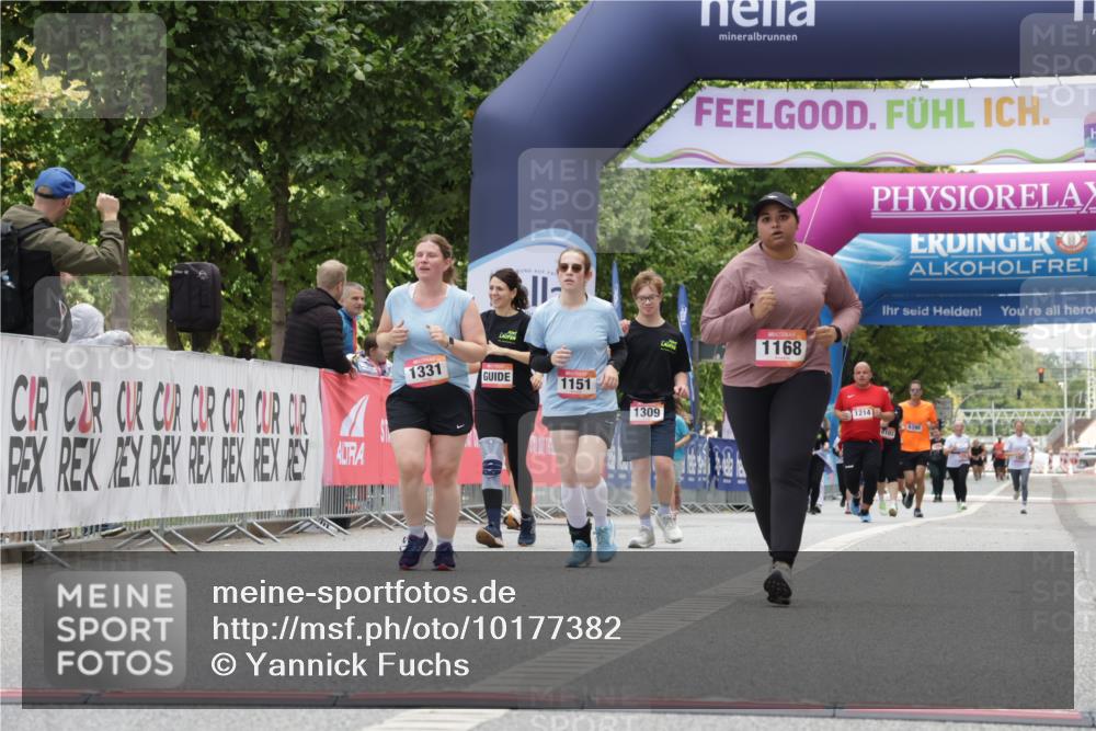 06.09.2026 - CURREX Alsterlauf Yannick Fuchs http://msf.ph/oto/10177382 06.09.2026 12:02:49 Ziel 1005, 1168, 8267 meine-sportfotos.de