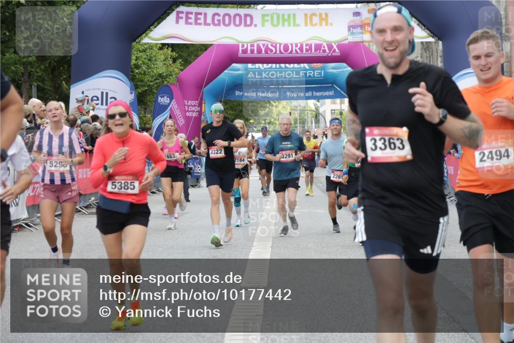 06.09.2026 - CURREX Alsterlauf Yannick Fuchs http://msf.ph/oto/10177442 06.09.2026 09:54:57 Ziel 2261, 2314, 2395, 2397, 2494, 2587, 2826, 2962, 3251, 3291, 3341, 3363, 3991, 4322, 4335, 4458, 4839, 5094, 5165, 5298, 5385, 5657, 6191, 6210 meine-sportfotos.de