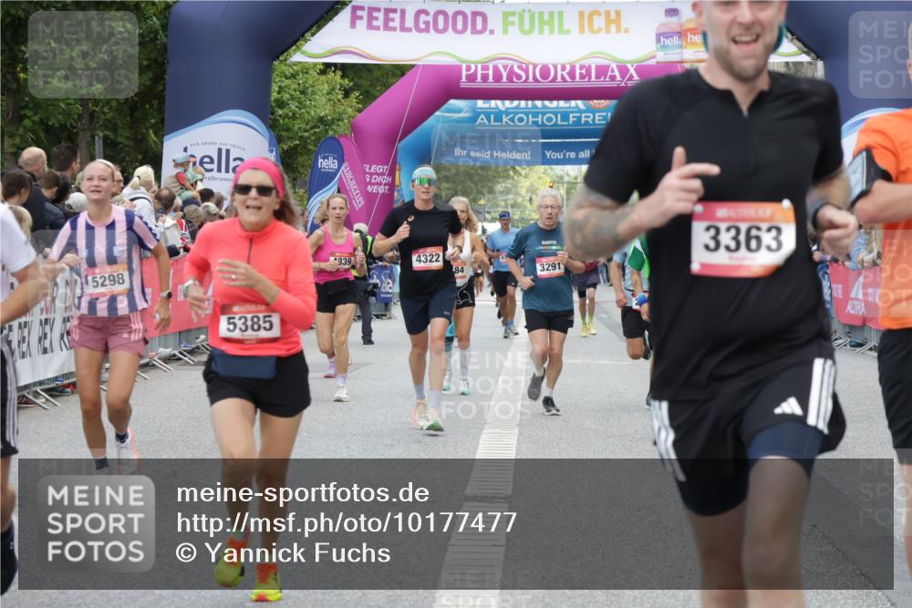 06.09.2026 - CURREX Alsterlauf Yannick Fuchs http://msf.ph/oto/10177477 06.09.2026 09:54:57 Ziel 2261, 2314, 2395, 2397, 2494, 2587, 2826, 2962, 3251, 3291, 3341, 3363, 3991, 4322, 4335, 4458, 4839, 5094, 5165, 5298, 5385, 5657, 6191, 6210 meine-sportfotos.de