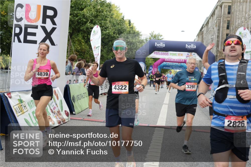 06.09.2026 - CURREX Alsterlauf Yannick Fuchs http://msf.ph/oto/10177750 06.09.2026 09:55:03 Ziel 2184, 2261, 2314, 2348, 2397, 2494, 2502, 2826, 2962, 3291, 3341, 3363, 4322, 4839, 5094, 5298, 5385 meine-sportfotos.de