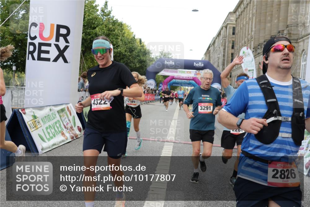 06.09.2026 - CURREX Alsterlauf Yannick Fuchs http://msf.ph/oto/10177807 06.09.2026 09:55:03 Ziel 2184, 2261, 2314, 2348, 2397, 2494, 2502, 2826, 2962, 3291, 3341, 3363, 4322, 4839, 5094, 5298, 5385 meine-sportfotos.de