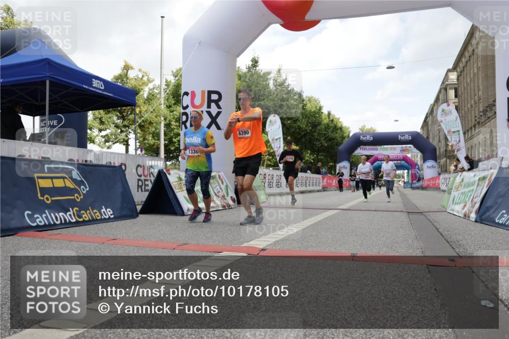 06.09.2026 - CURREX Alsterlauf Yannick Fuchs http://msf.ph/oto/10178105 06.09.2026 12:03:10 Ziel 1166, 1167, 1248, 1282, 1292, 1336, 6390, 8103 meine-sportfotos.de