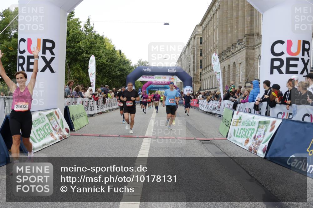 06.09.2026 - CURREX Alsterlauf Yannick Fuchs http://msf.ph/oto/10178131 06.09.2026 09:55:07 Ziel 2184, 2261, 2348, 2499, 2502, 2826, 3291, 4266, 4322, 4622, 4765, 4839, 4956, 5094, 5298, 5721, 6216 meine-sportfotos.de