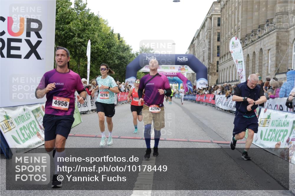 06.09.2026 - CURREX Alsterlauf Yannick Fuchs http://msf.ph/oto/10178449 06.09.2026 09:55:12 Ziel 2348, 2499, 2908, 4266, 4615, 4622, 4686, 4765, 4956, 5721, 6216 meine-sportfotos.de