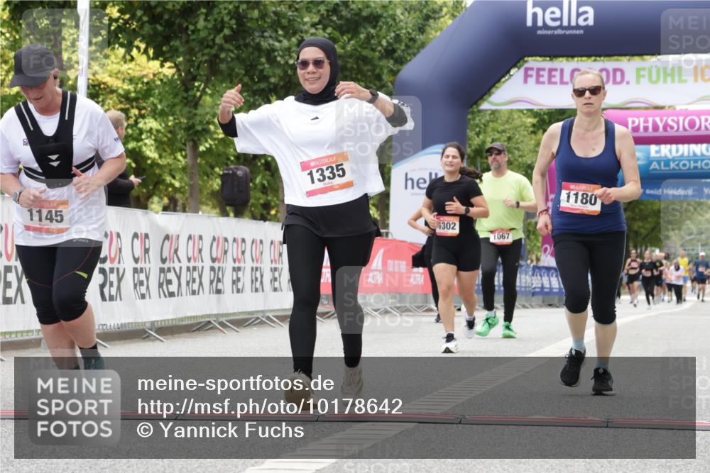 06.09.2026 - CURREX Alsterlauf Yannick Fuchs http://msf.ph/oto/10178642 06.09.2026 12:03:42 Ziel 1067, 1145, 1180, 1302, 1335 meine-sportfotos.de