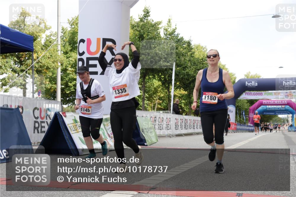 06.09.2026 - CURREX Alsterlauf Yannick Fuchs http://msf.ph/oto/10178737 06.09.2026 12:03:44 Ziel 1067, 1145, 1180, 1302, 1335 meine-sportfotos.de