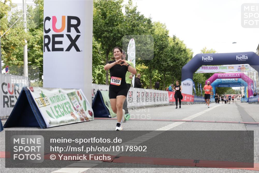 06.09.2026 - CURREX Alsterlauf Yannick Fuchs http://msf.ph/oto/10178902 06.09.2026 12:03:46 Ziel 1067, 1145, 1180, 1302, 1335 meine-sportfotos.de