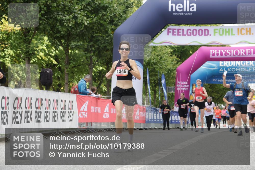 06.09.2026 - CURREX Alsterlauf Yannick Fuchs http://msf.ph/oto/10179388 06.09.2026 12:04:02 Ziel 1142, 1246 meine-sportfotos.de