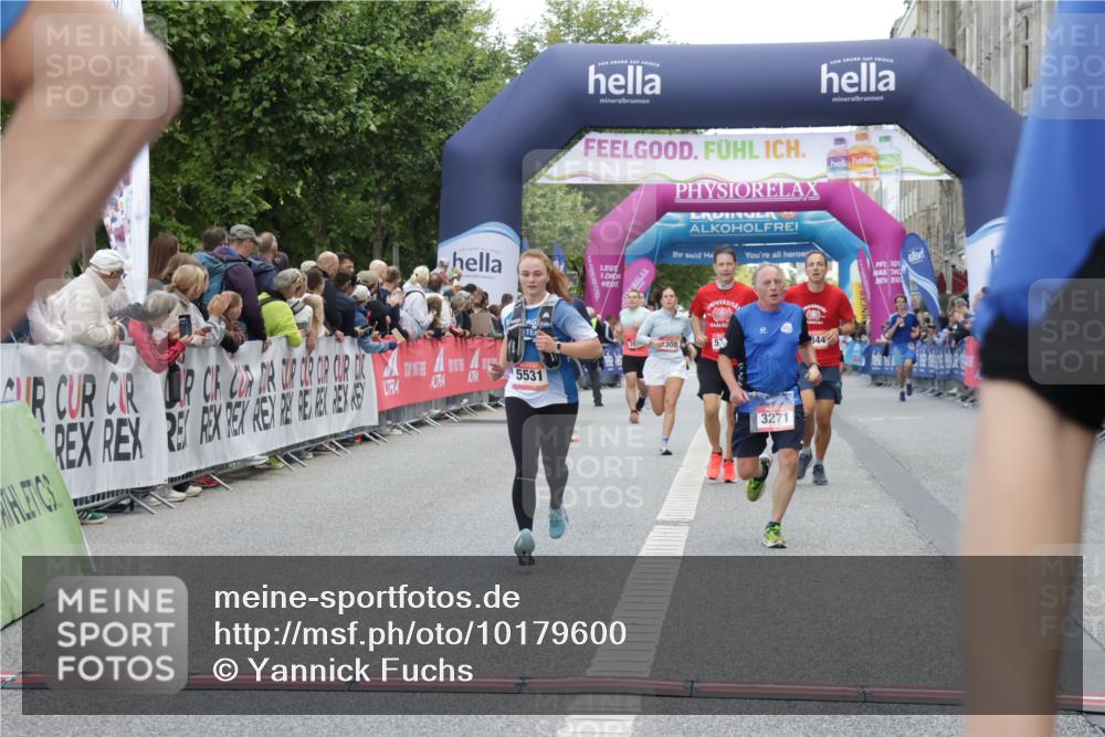06.09.2026 - CURREX Alsterlauf Yannick Fuchs http://msf.ph/oto/10179600 06.09.2026 09:55:29 Ziel 2231, 2232, 2308, 3126, 3271, 3484, 4688, 4949, 5211, 5314, 5531, 5720, 6293, 6367 meine-sportfotos.de