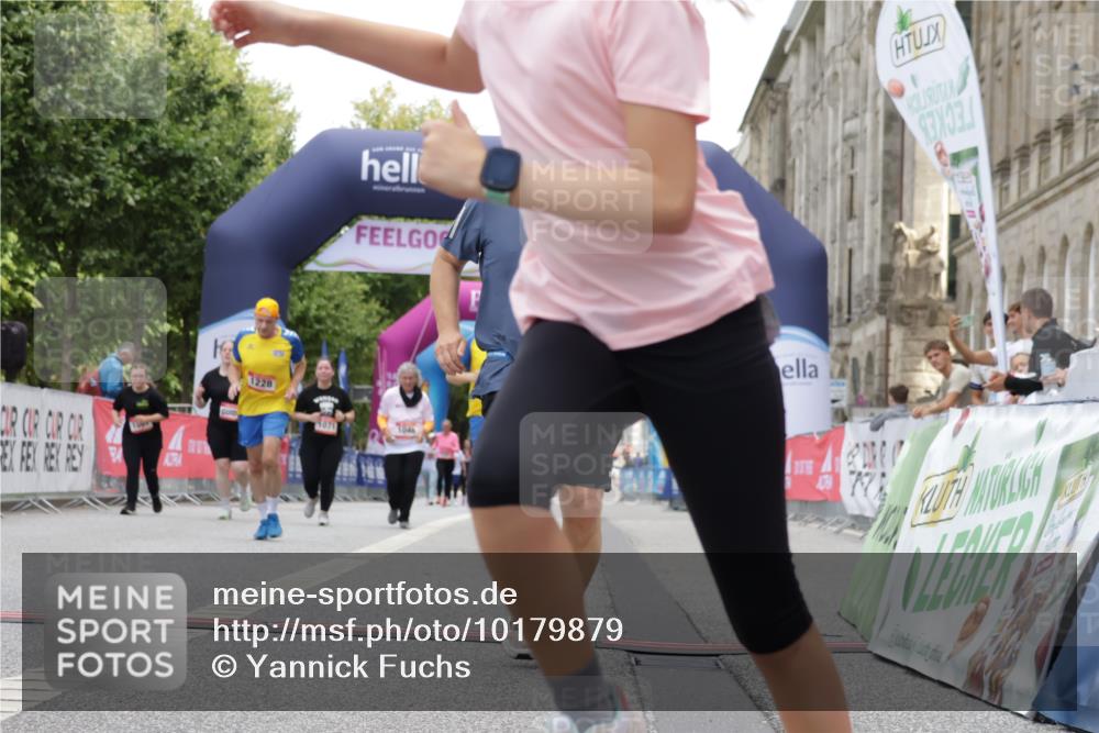 06.09.2026 - CURREX Alsterlauf Yannick Fuchs http://msf.ph/oto/10179879 06.09.2026 12:04:13 Ziel 1171, 1172, 1187, 1188, 1228, 1229 meine-sportfotos.de