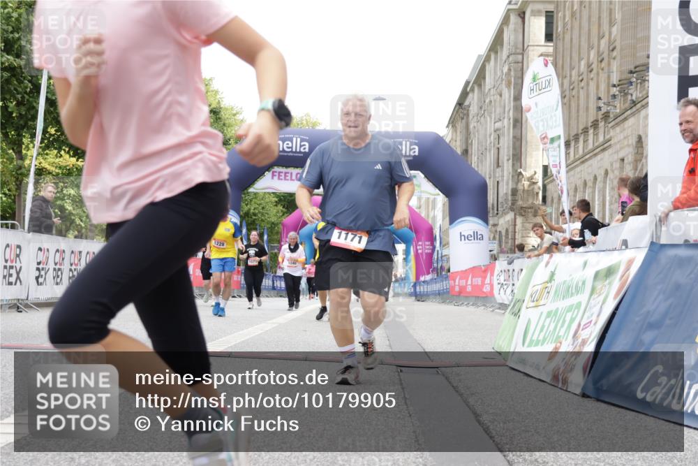 06.09.2026 - CURREX Alsterlauf Yannick Fuchs http://msf.ph/oto/10179905 06.09.2026 12:04:13 Ziel 1171, 1172, 1187, 1188, 1228, 1229 meine-sportfotos.de